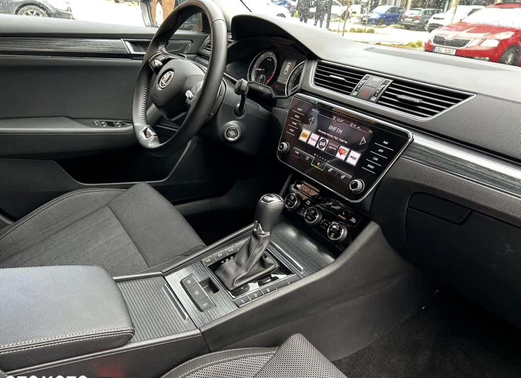 Skoda Superb cena 104900 przebieg: 144000, rok produkcji 2020 z Kraków małe 667